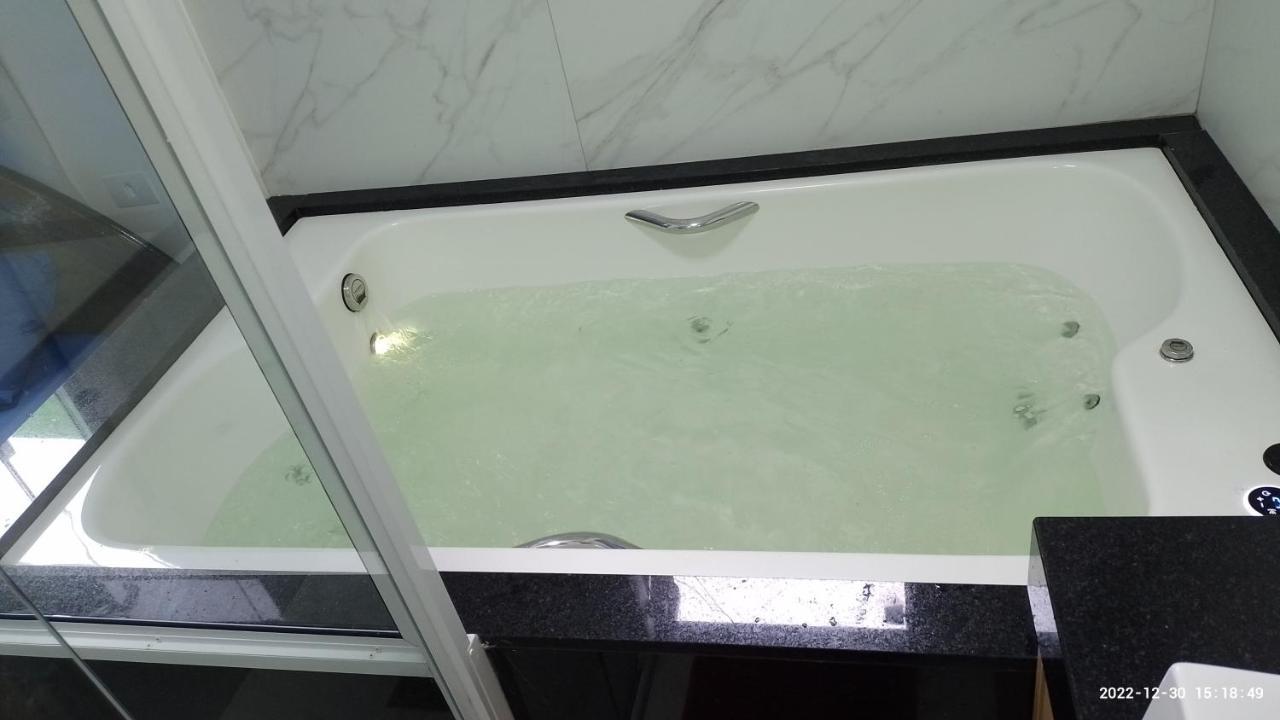 Casa Com Piscina E Hidromassagem Enseada.