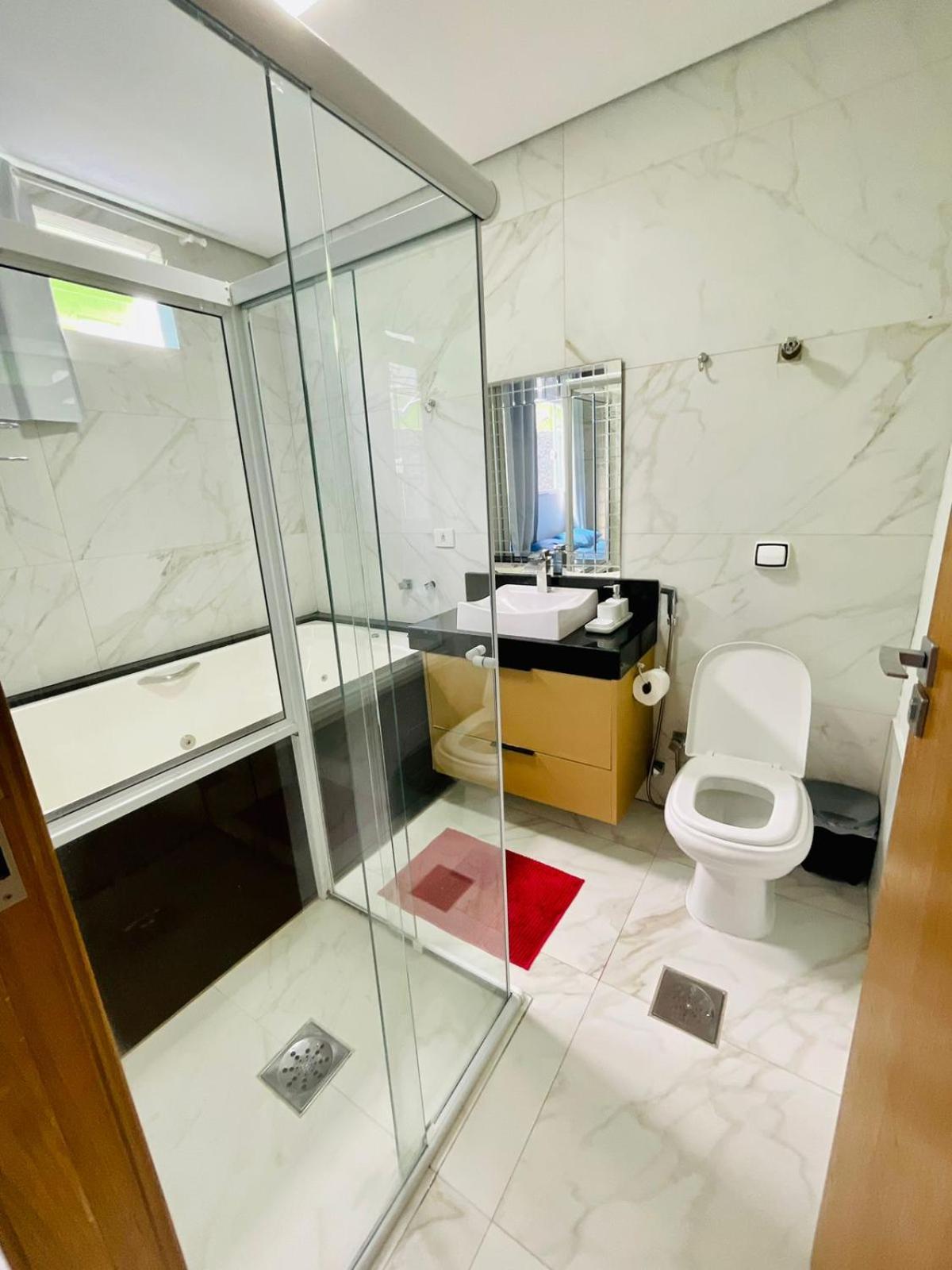 Casa Com Piscina E Hidromassagem Enseada. Holiday home *